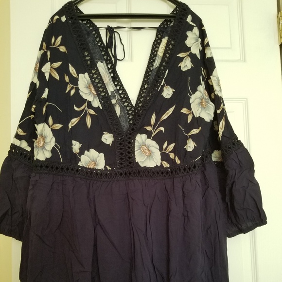 Dress - Picture 4 of 4